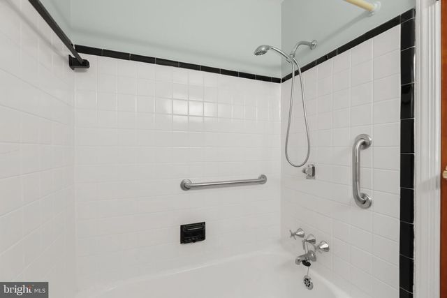 6603 WELLS PKWY, University Park, MD 20782