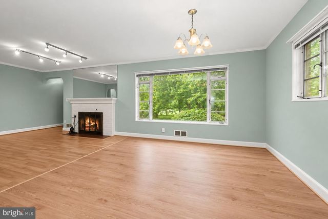 6603 WELLS PKWY, University Park, MD 20782