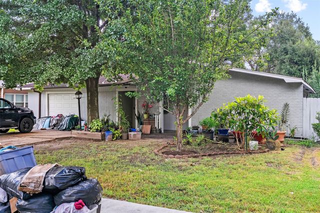 8117 Mcavoy Drive, Houston, TX 77074
