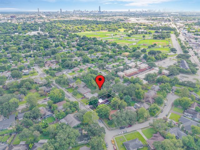 8117 Mcavoy Drive, Houston, TX 77074