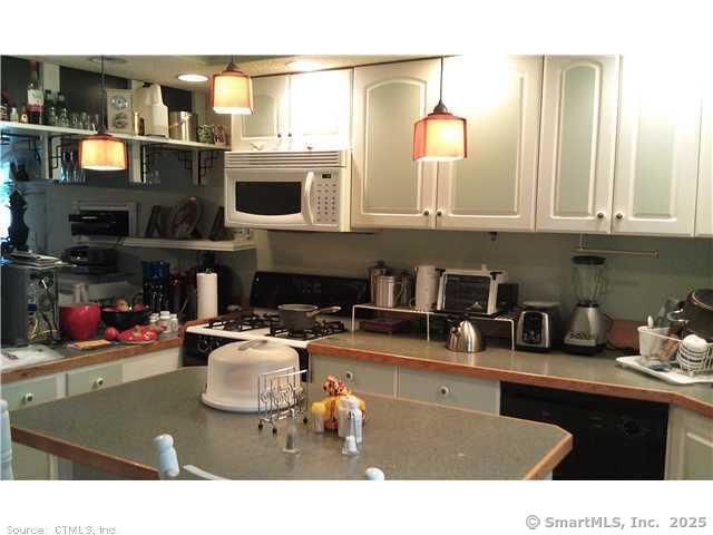 37 Garvan Street, East Hartford, CT 06108
