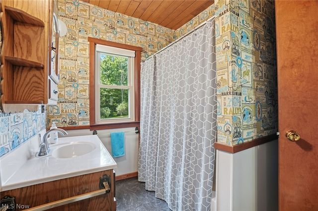 1068 Evening Star Drive, Roaming Shores, OH 44085