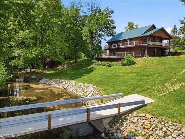 1068 Evening Star Drive, Roaming Shores, OH 44085