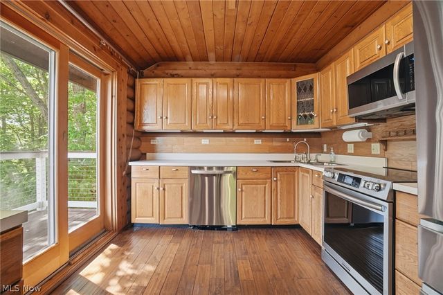 1068 Evening Star Drive, Roaming Shores, OH 44085