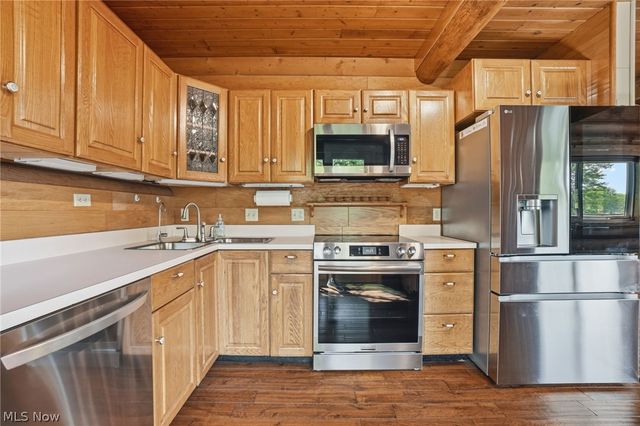 1068 Evening Star Drive, Roaming Shores, OH 44085