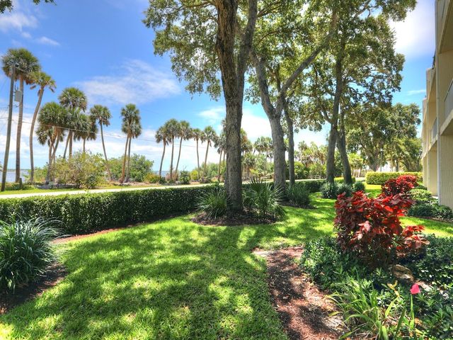 13570 Westport Drive 105, Sebastian, FL 32958