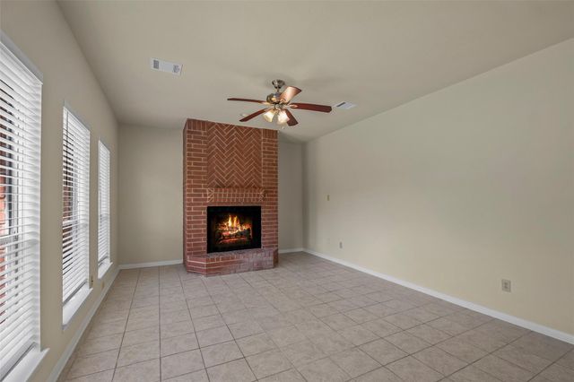 4922 Moss Run Drive, Missouri City, TX 77459