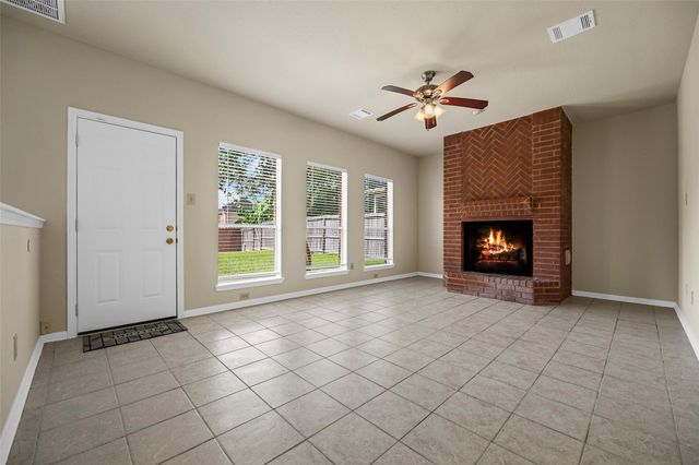 4922 Moss Run Drive, Missouri City, TX 77459