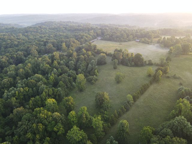 7 Shiloh Canaan Road, Palmyra, TN 37142