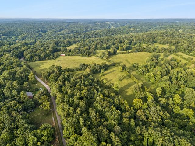 7 Shiloh Canaan Road, Palmyra, TN 37142