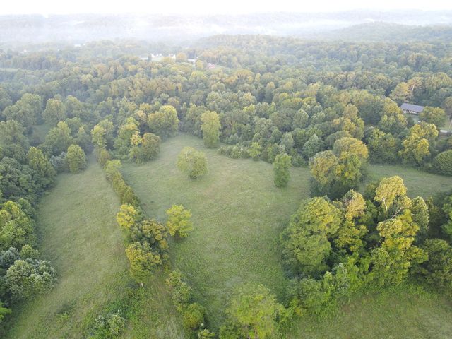 7 Shiloh Canaan Road, Palmyra, TN 37142