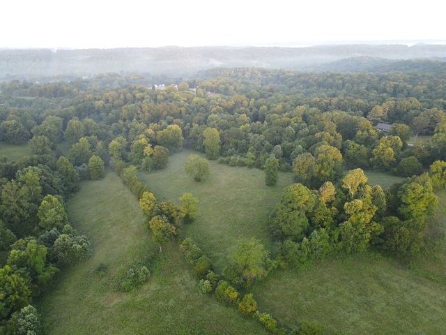 7 Shiloh Canaan Road, Palmyra, TN 37142