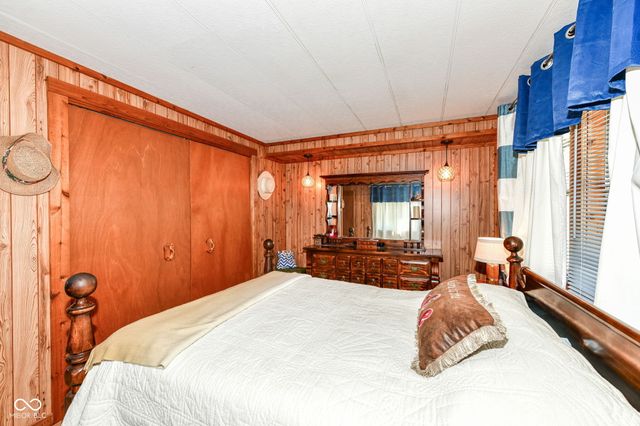 37 Blue Water Drive, Cicero, IN 46034