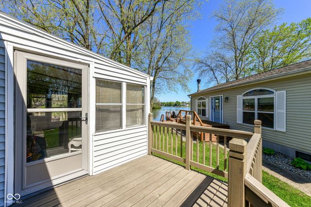 37 Blue Water Drive, Cicero, IN 46034