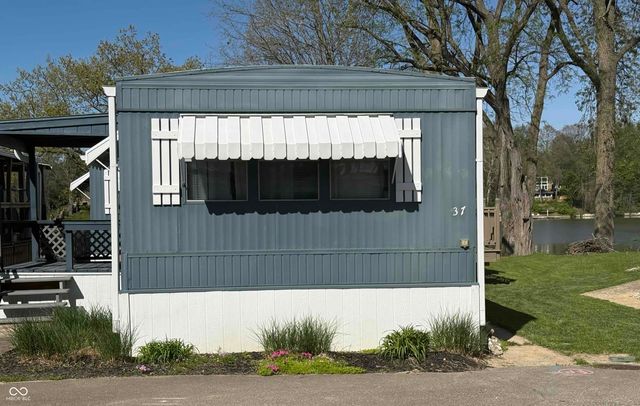 37 Blue Water Drive, Cicero, IN 46034