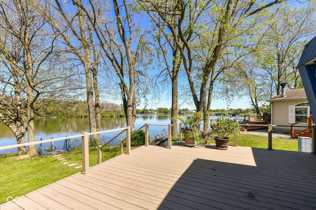 37 Blue Water Drive, Cicero, IN 46034