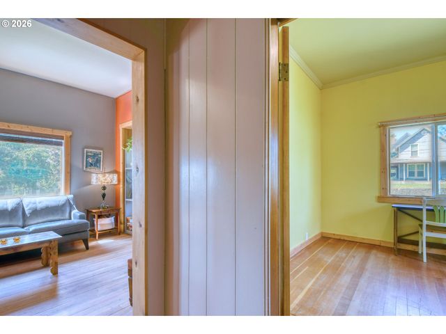 402 Nw 7TH St, Pendleton, OR 97801