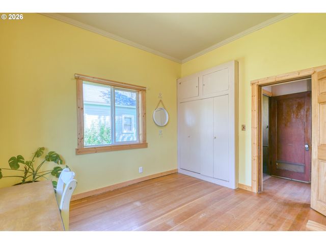 402 Nw 7TH St, Pendleton, OR 97801
