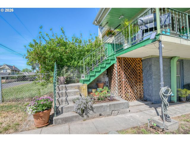 402 Nw 7TH St, Pendleton, OR 97801