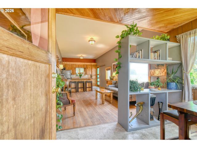 402 Nw 7TH St, Pendleton, OR 97801