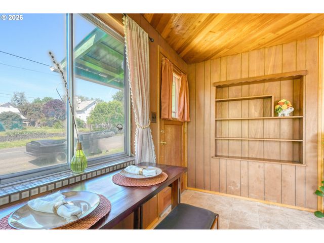 402 Nw 7TH St, Pendleton, OR 97801