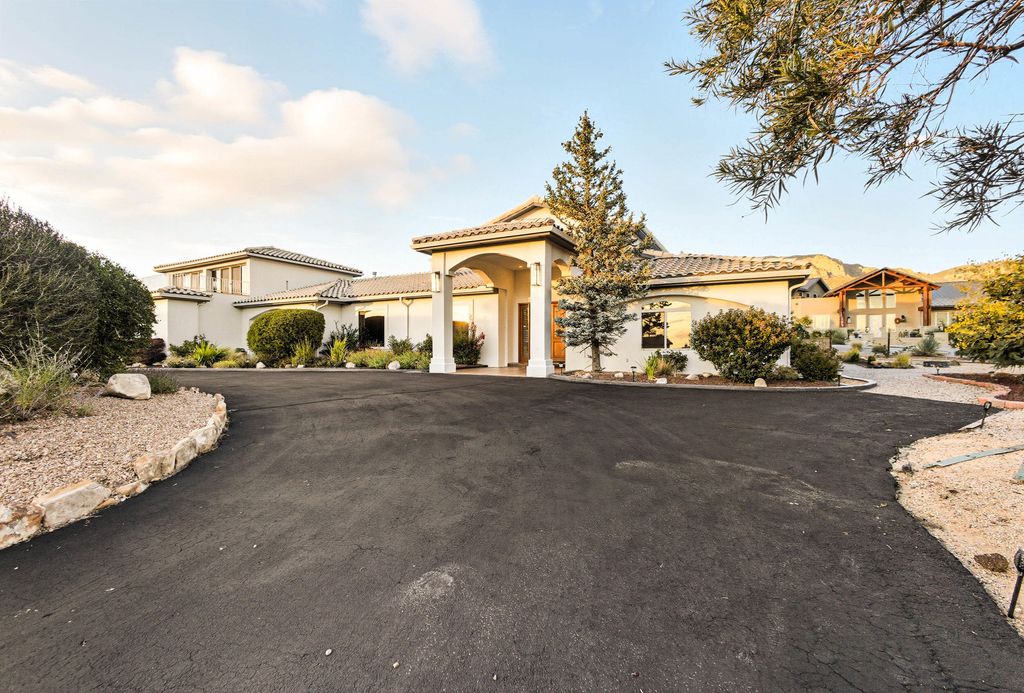 11907 San Rafael Avenue NE, Albuquerque, NM 87122