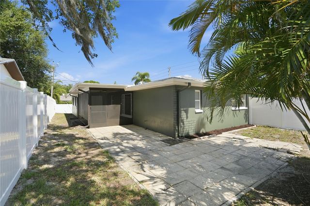 1300 MICHIGAN BOULEVARD, Dunedin, FL 34698