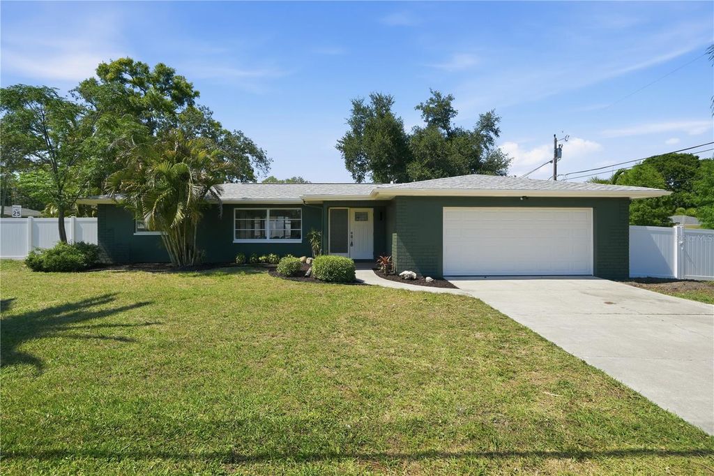 1300 MICHIGAN BOULEVARD, Dunedin, FL 34698