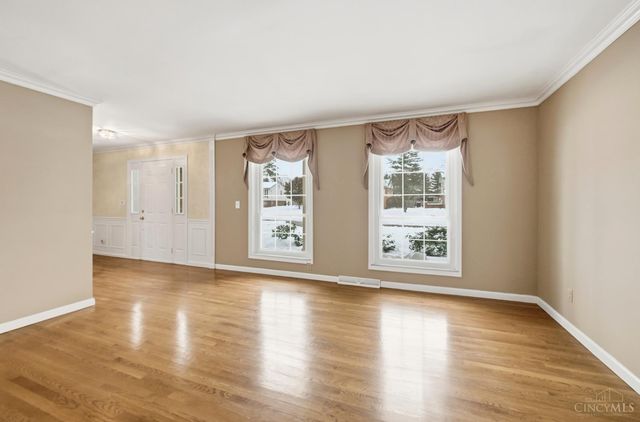 8363 Shadowpoint Court, Montgomery, OH 45242