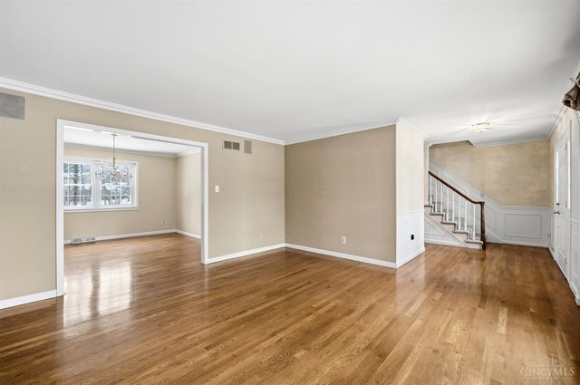 8363 Shadowpoint Court, Montgomery, OH 45242