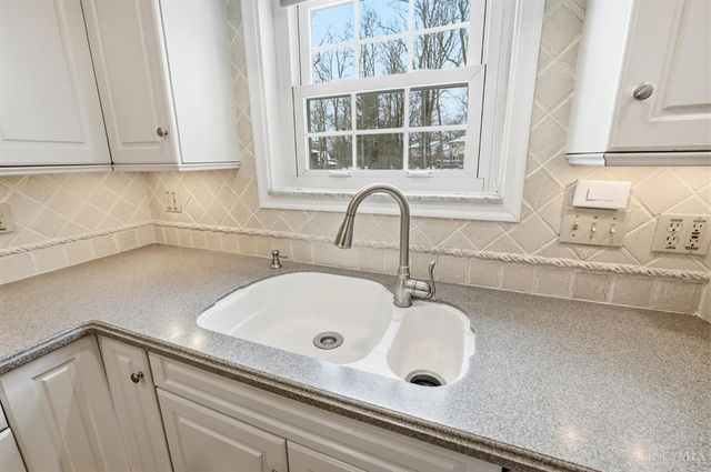 8363 Shadowpoint Court, Montgomery, OH 45242