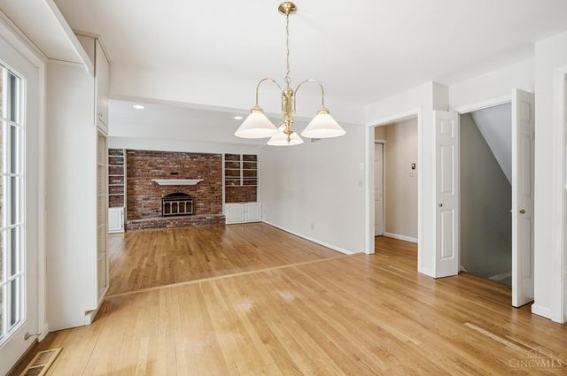 8363 Shadowpoint Court, Montgomery, OH 45242