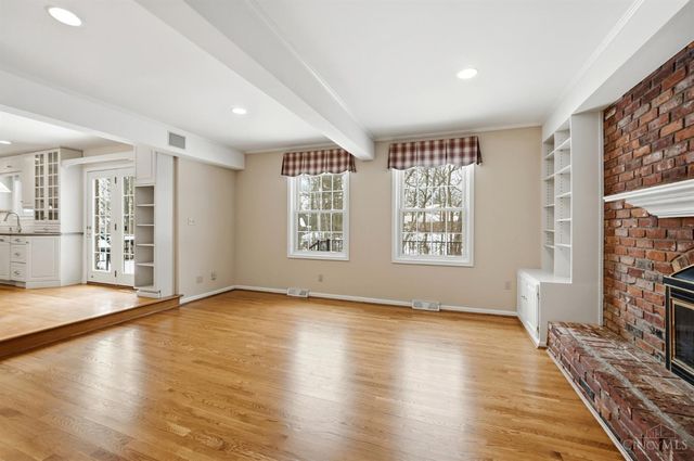 8363 Shadowpoint Court, Montgomery, OH 45242