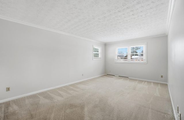 8363 Shadowpoint Court, Montgomery, OH 45242