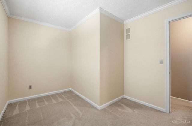 8363 Shadowpoint Court, Montgomery, OH 45242