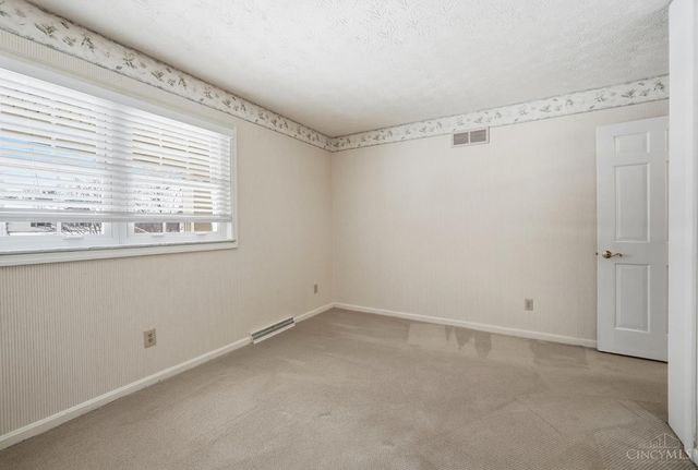 8363 Shadowpoint Court, Montgomery, OH 45242