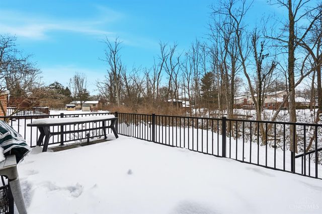 8363 Shadowpoint Court, Montgomery, OH 45242