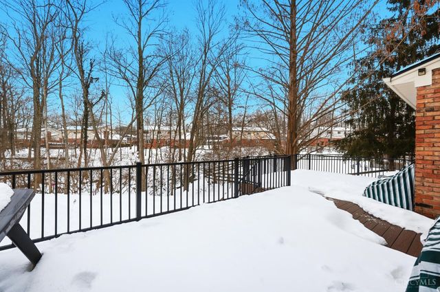 8363 Shadowpoint Court, Montgomery, OH 45242