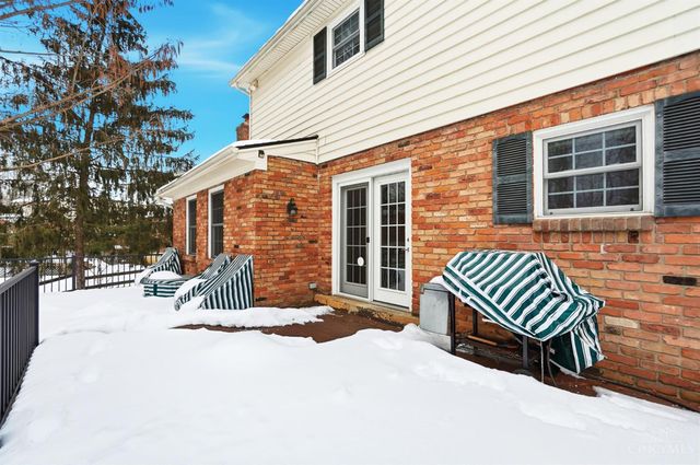 8363 Shadowpoint Court, Montgomery, OH 45242