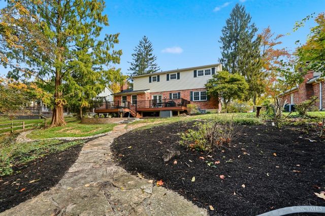 8363 Shadowpoint Court, Montgomery, OH 45242