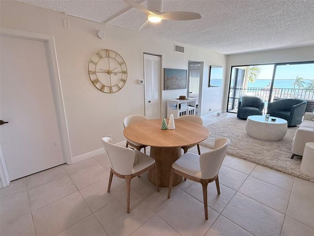 6322 PALMA DEL MAR BOULEVARD S 213, St Petersburg, FL 33715