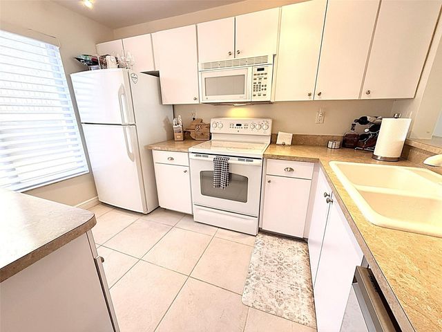 6322 PALMA DEL MAR BOULEVARD S 213, St Petersburg, FL 33715