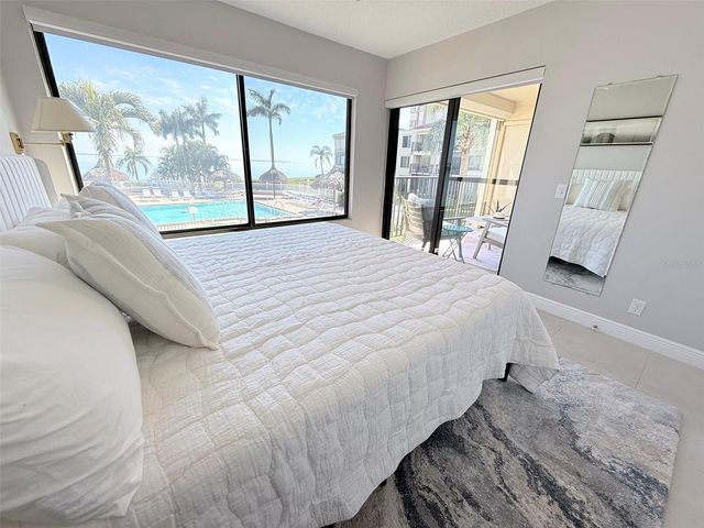6322 PALMA DEL MAR BOULEVARD S 213, St Petersburg, FL 33715