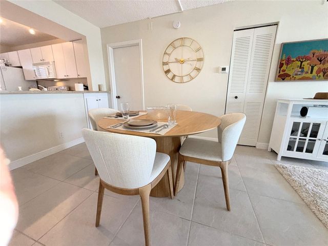 6322 PALMA DEL MAR BOULEVARD S 213, St Petersburg, FL 33715