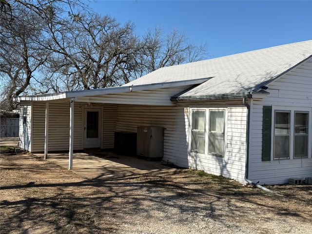 307 Cedar Street, Palo Pinto, TX 76484