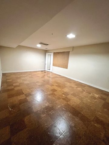 916 N Boxwood Drive B, Mount Prospect, IL 60056