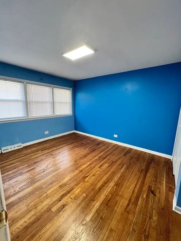 916 N Boxwood Drive B, Mount Prospect, IL 60056