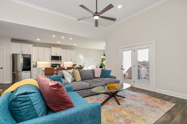 824 Brown Swiss Ct, Clarksville, TN 37043