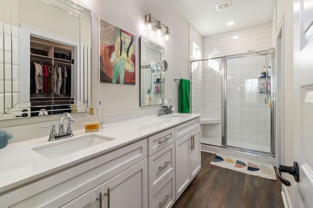 824 Brown Swiss Ct, Clarksville, TN 37043