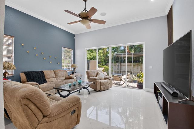 1590 SW 4TH Circle, Boca Raton, FL 33486